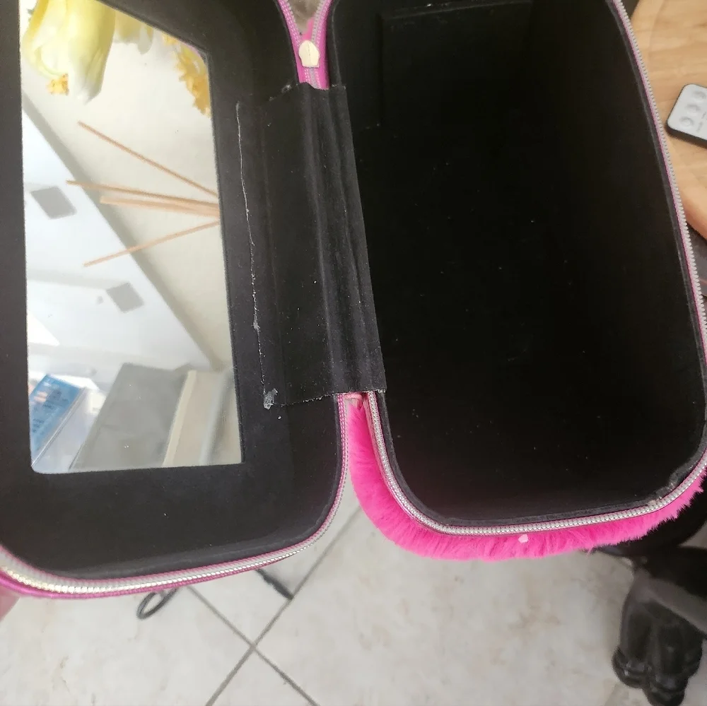 Juicy Couture cosmetic vanity case travel makeup bag